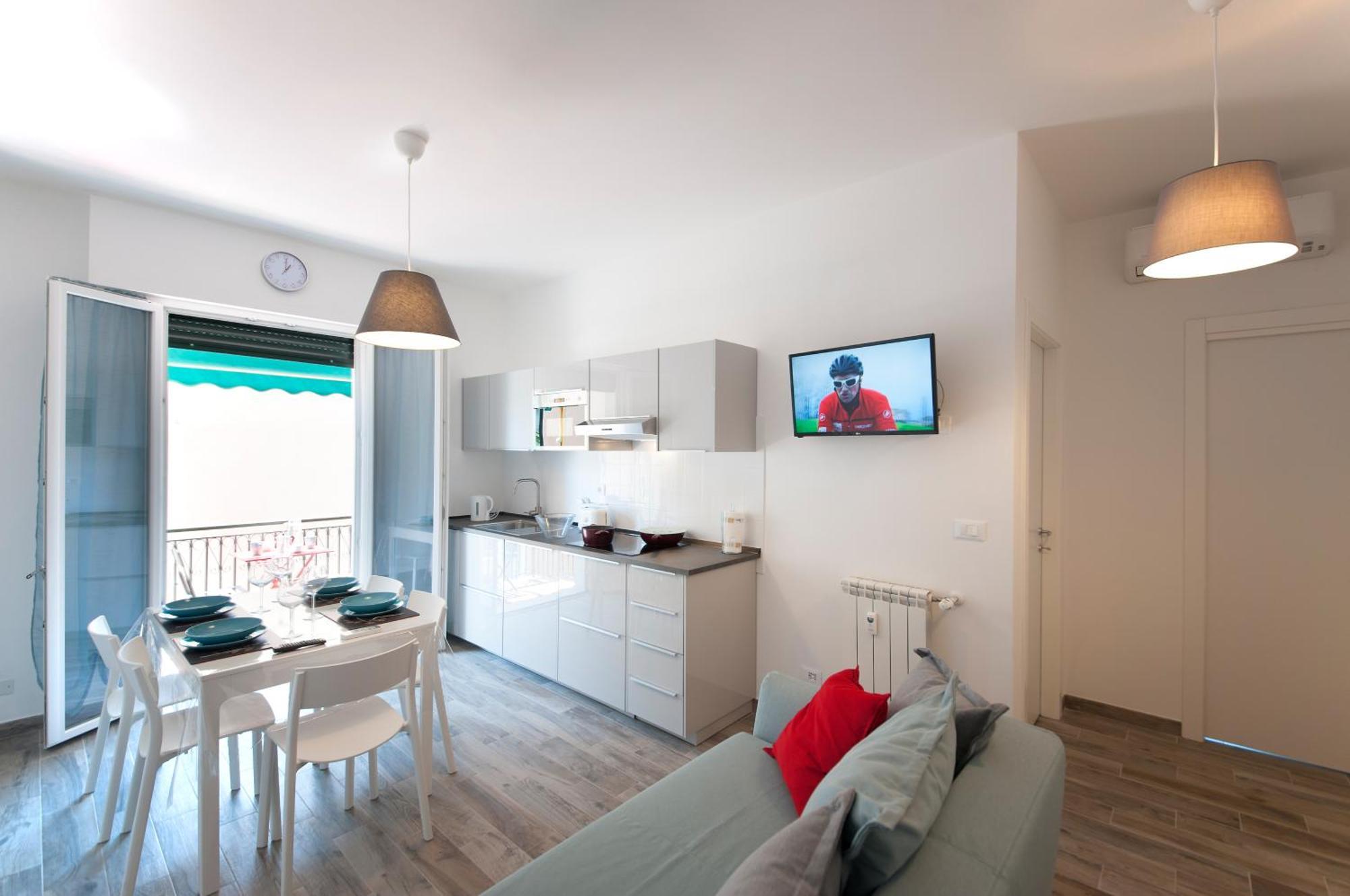 Cipriani 5 Rivieraholiday Пьетра-Лигуре Экстерьер фото